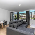 Charming Puerto Cruz, Terrace & Pool Access * Puerto de la Cruz